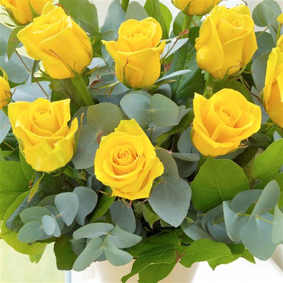 Elegant Yellow Rose Vase 12